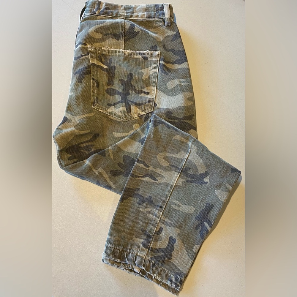 AMO Camo Slouch Cropped Trousers, size 27 - Picture 5 of 12